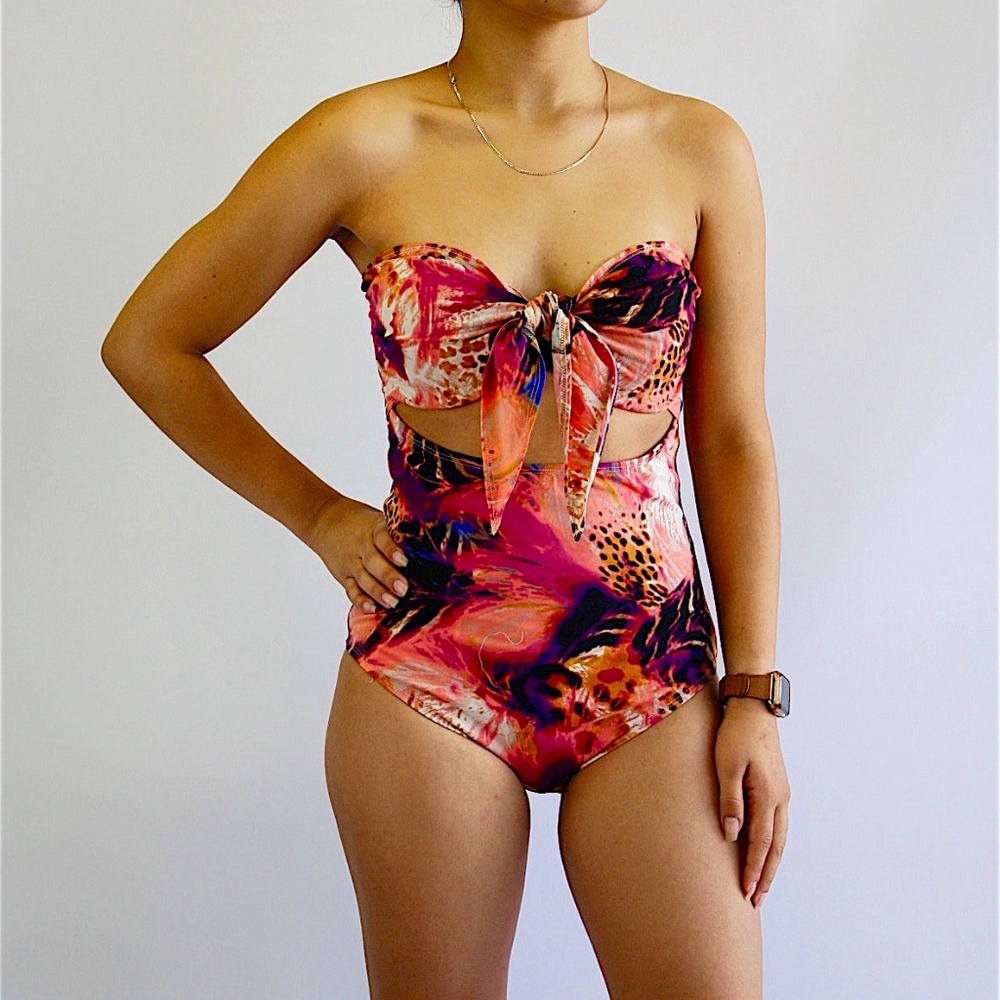 Byrka Bodysuit pink wild animal print front knot